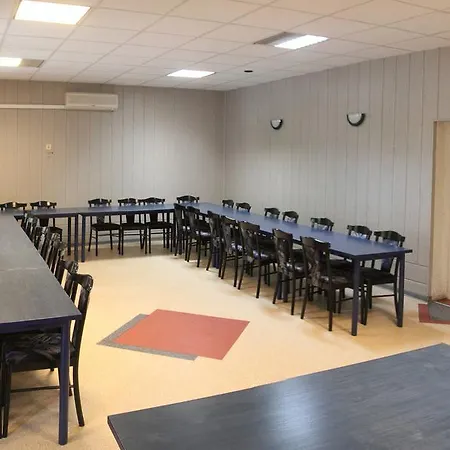 Sztukateria Dom Pracy Tworczej بيت شباب *