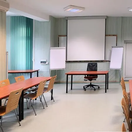 بيت شباب Sztukateria Dom Pracy Tworczej *