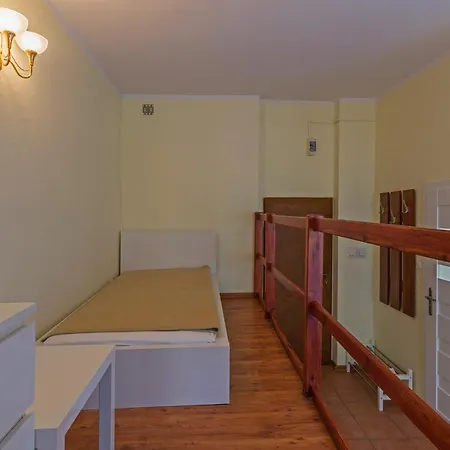 Sztukateria Dom Pracy Tworczej بيت شباب